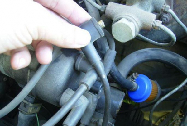 Пропала искра на ВАЗ 2109 (карбюратор): возможные неполадки и их ...